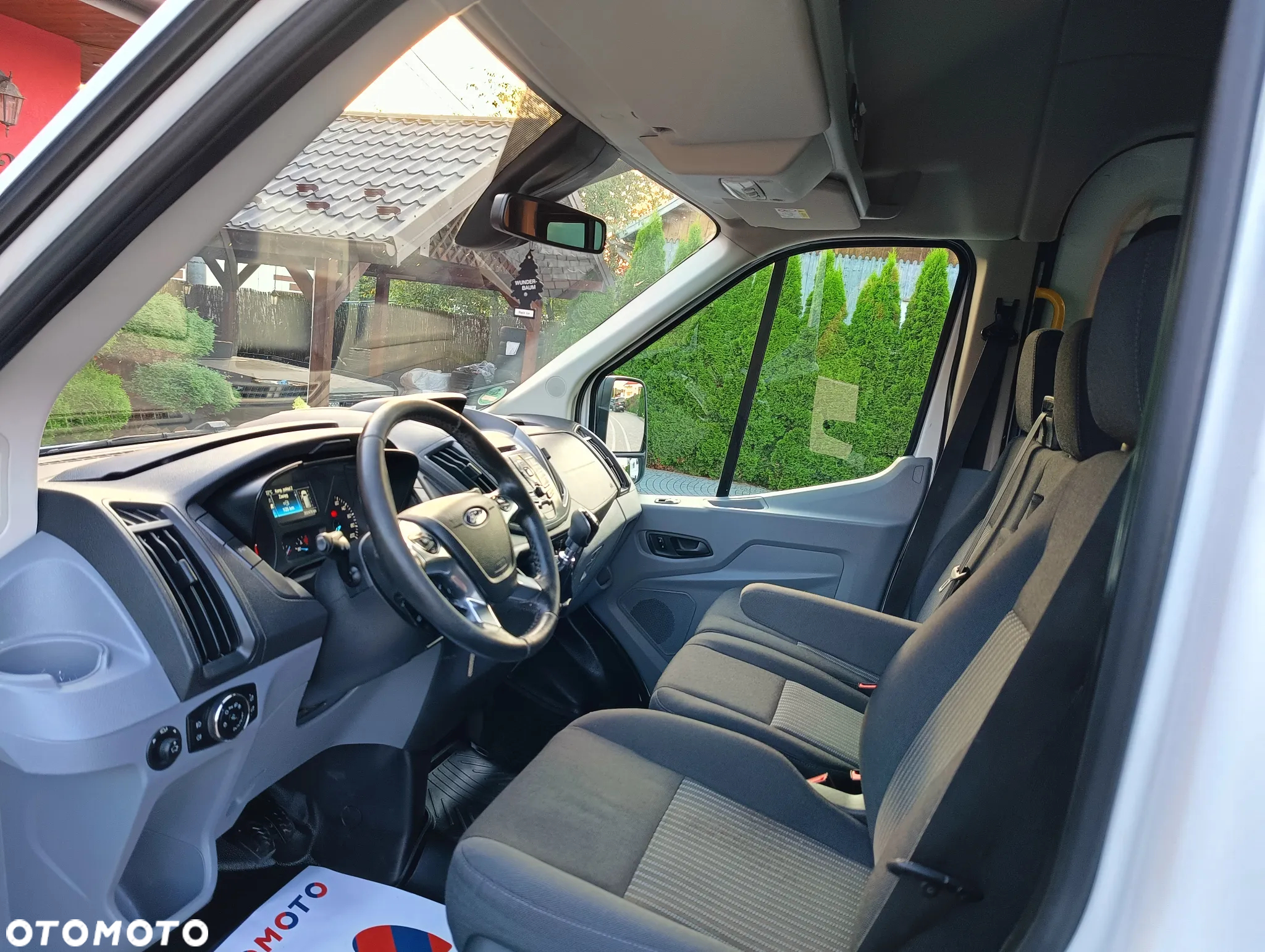 Ford Transit - 25