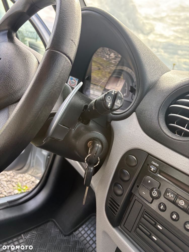 Citroën C3 1.4 16V Senso Drive X-TR - 27
