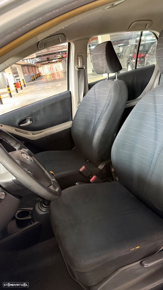 Toyota Yaris 1.0 VVT-i Sol AC+VSC - 14