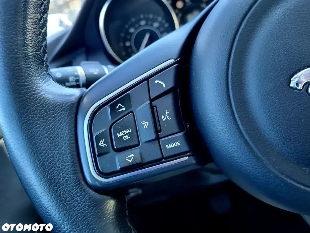 Jaguar E-Pace - 20