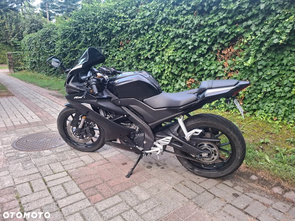 Yamaha YZF - 8