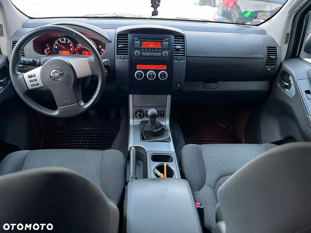 Nissan Pathfinder 2.5 D XE - 6