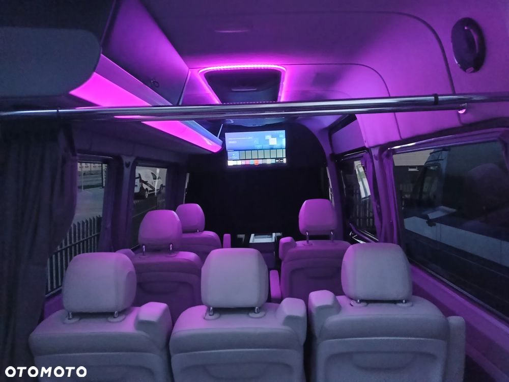 Mercedes-Benz Sprinter - 10