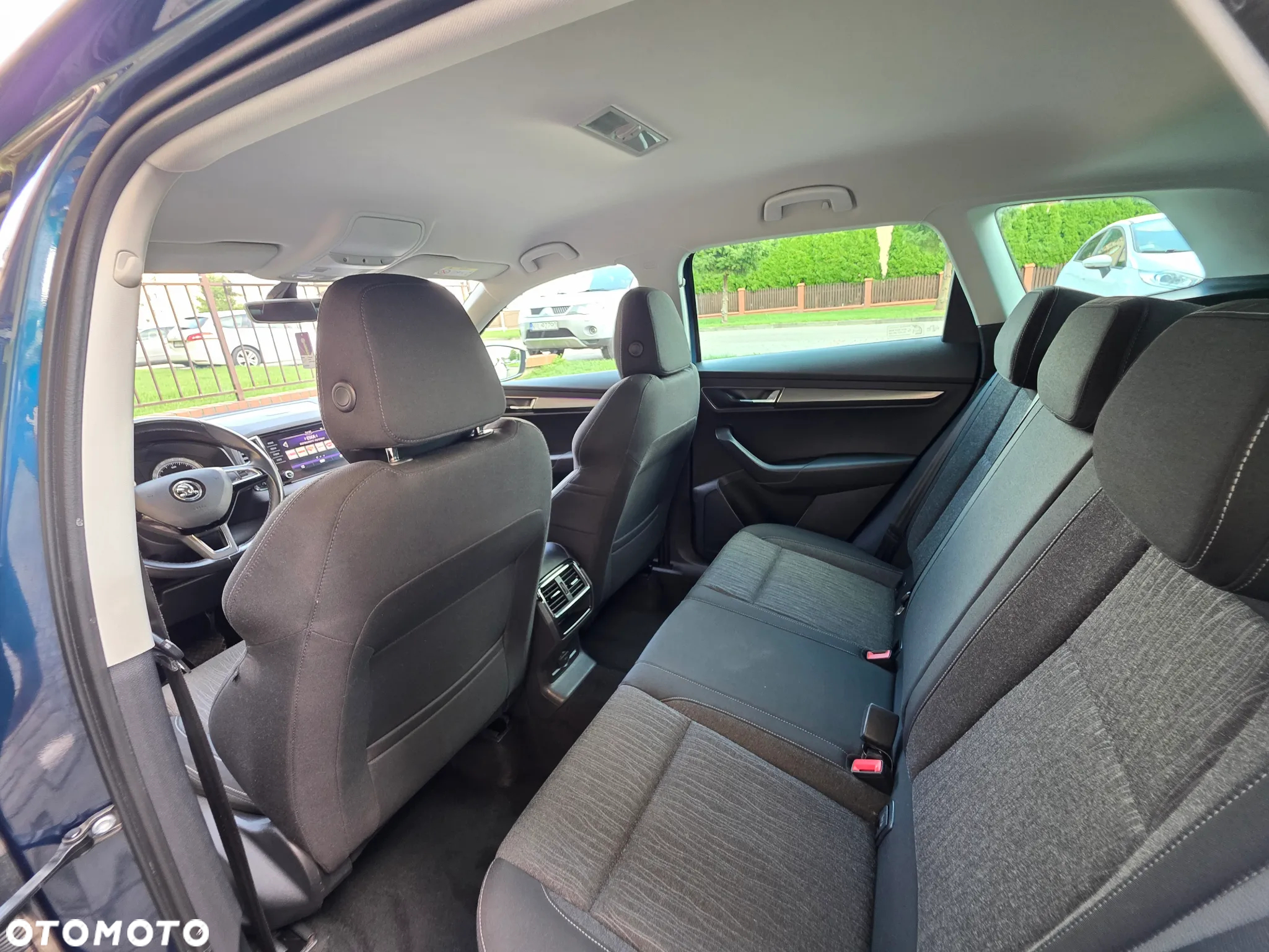 Skoda Karoq 1.6 TDI SCR 4x2 Style DSG - 25