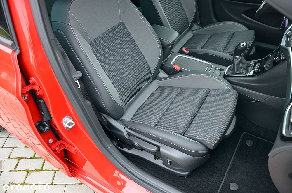 Opel Astra 1.2 Turbo Start/Stop Business Elegance - 29