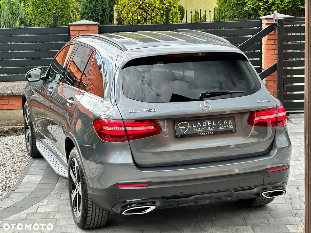 Mercedes-Benz GLC 250 4Matic 9G-TRONIC Exclusive - 19