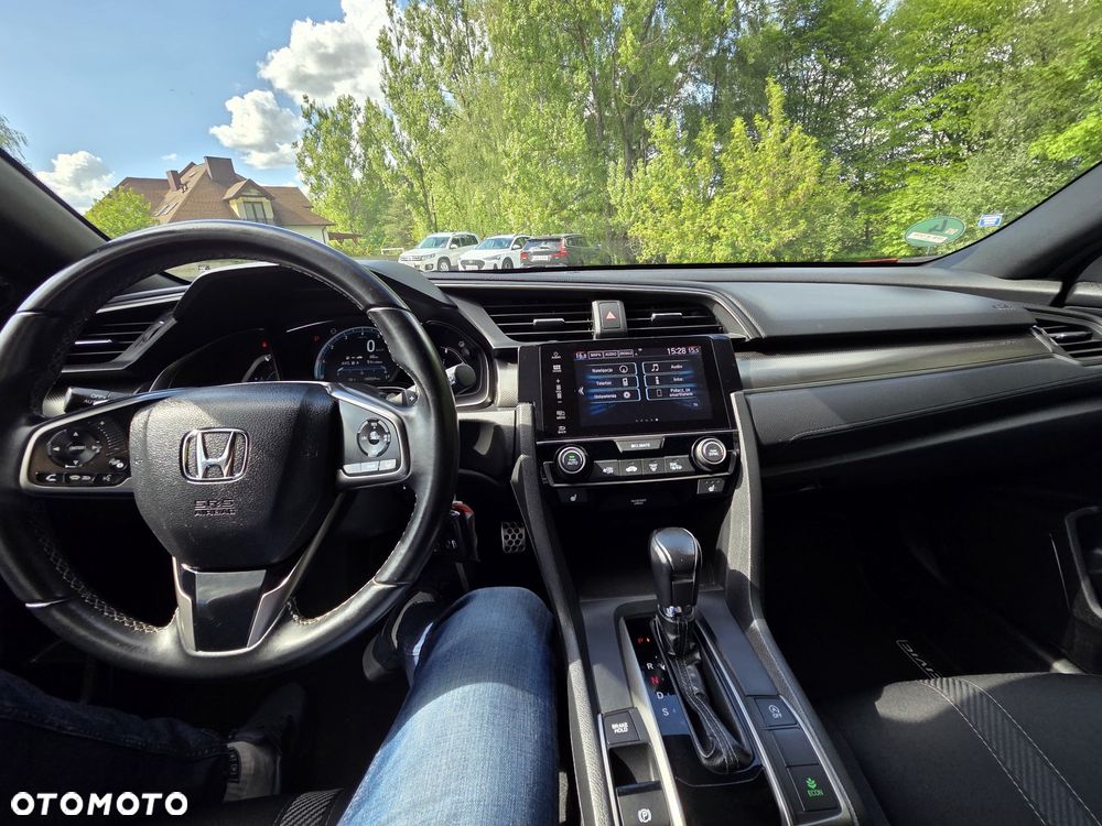 Honda Civic 1.0 i-VTEC Turbo CVT Elegance - 10