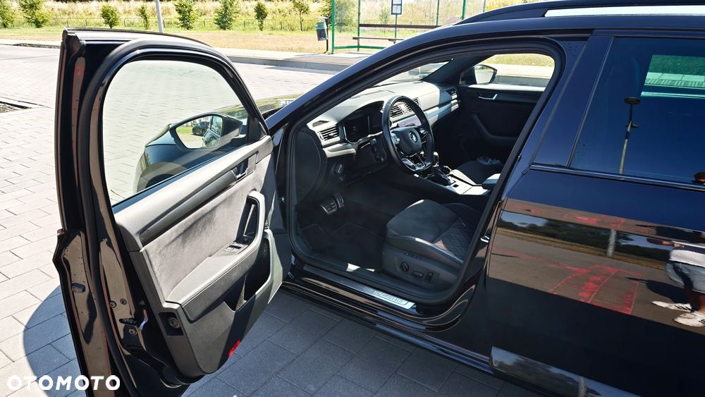Skoda Superb 2.0 TSI Sportline DSG - 9