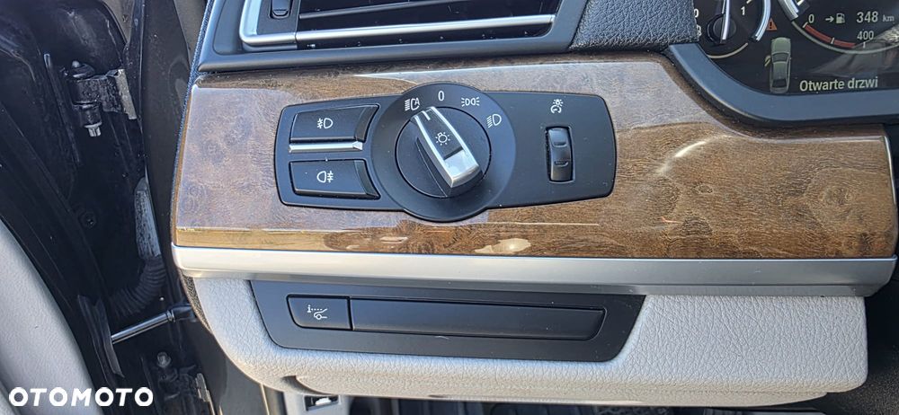 BMW Seria 7 740i - 11