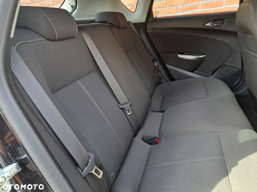 Opel Astra 1.6 Turbo Innovation - 14