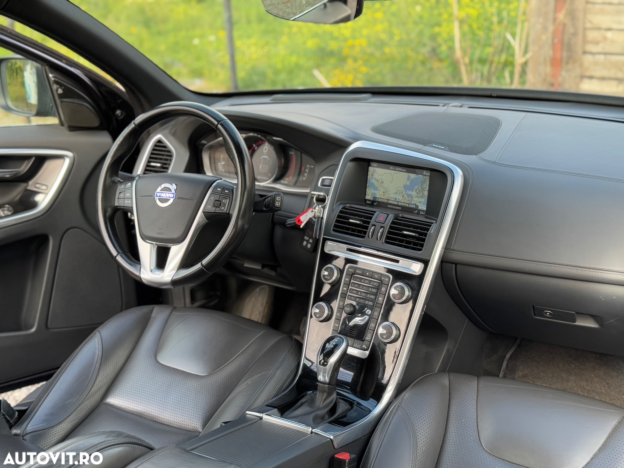 Volvo XC 60 D5 AWD Geartronic Summum - 6