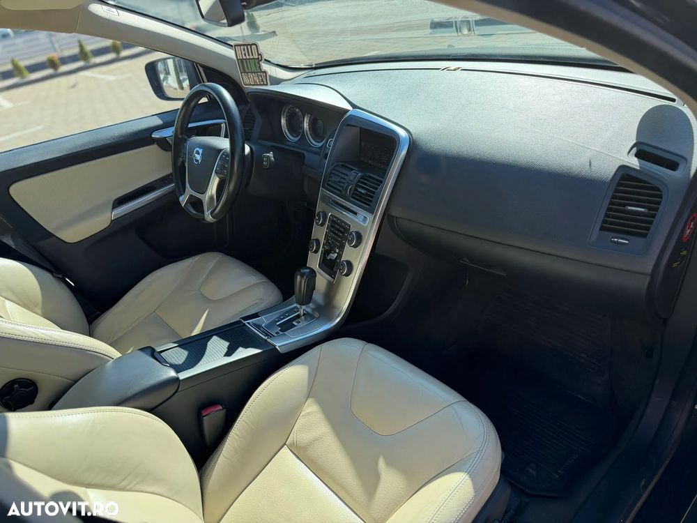 Volvo XC 60 D5 AWD Geartronic Summum - 7
