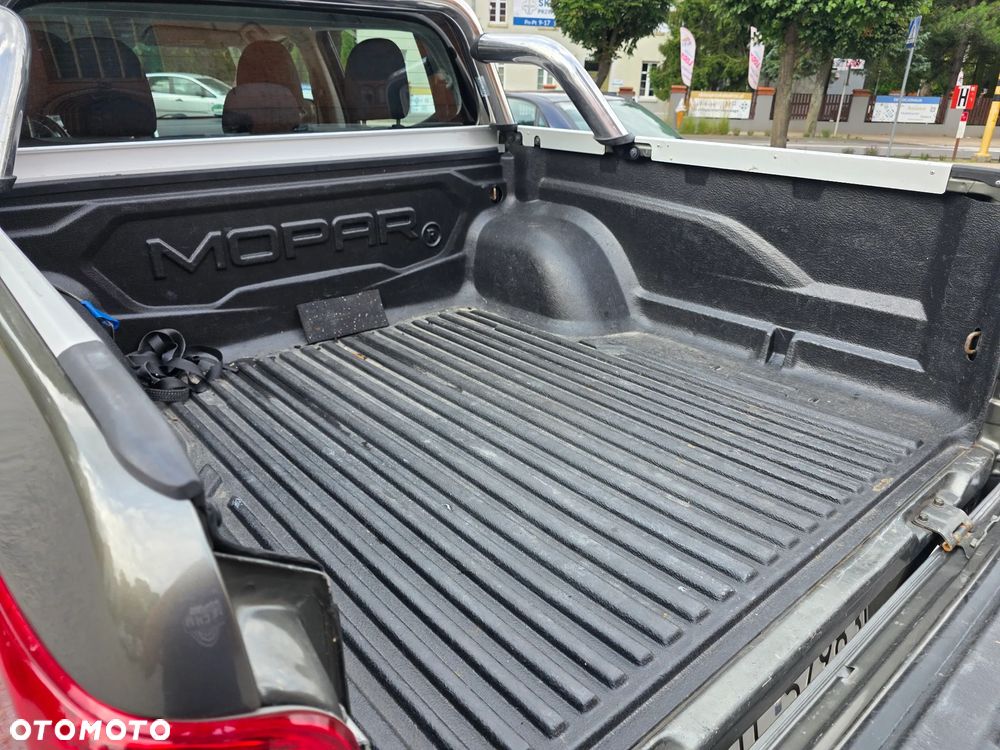 Fiat Fullback 2.4 MJ DC LX Silver + - 16