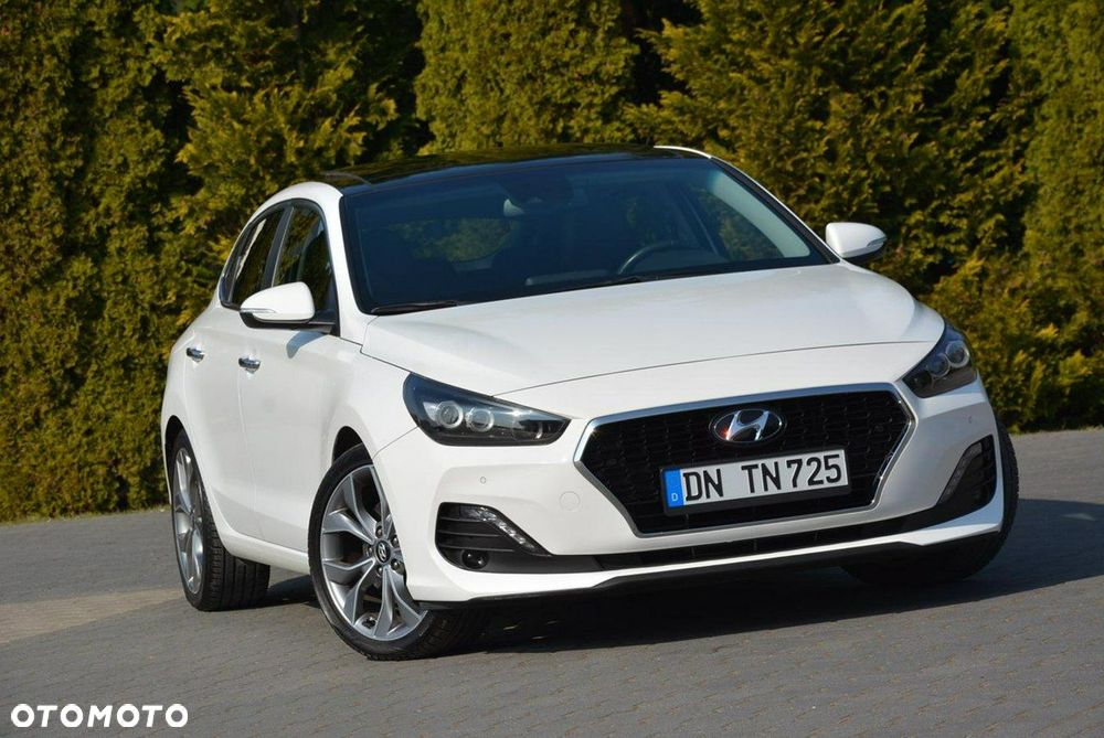 Hyundai i30 1.4 T-GDI Premiere Luxury - 8
