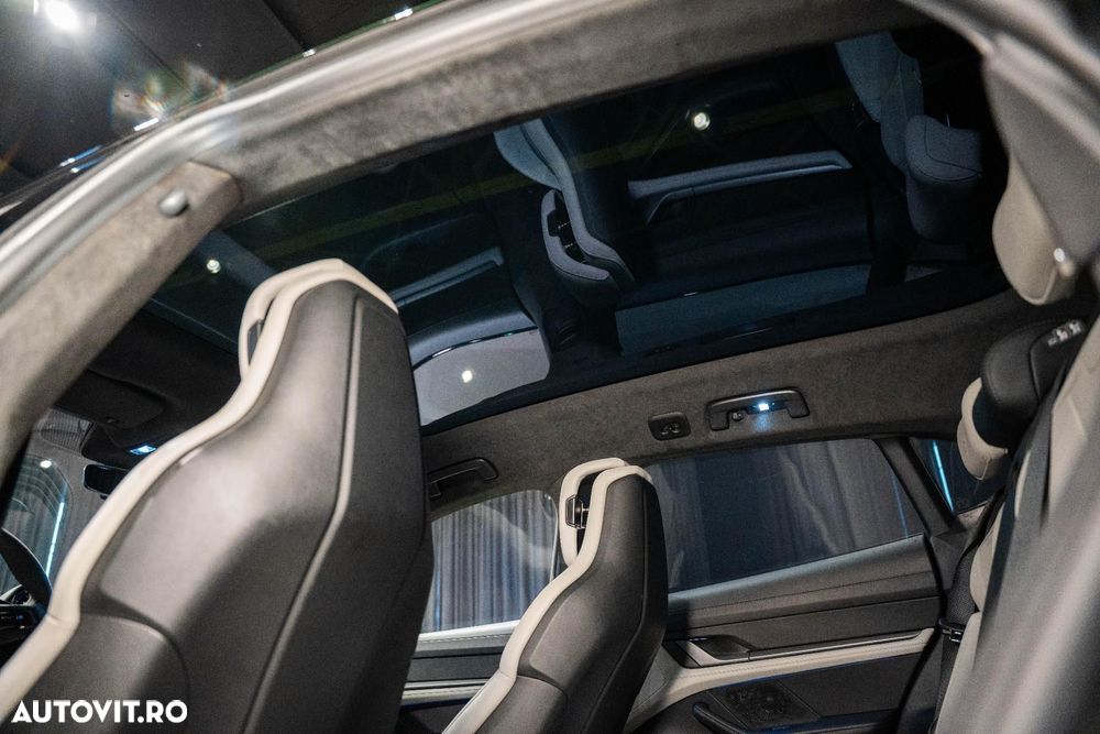 Porsche Taycan 4S - 28