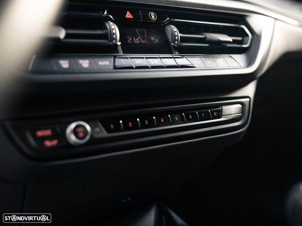 BMW 116 d Pack Desportivo M - 41
