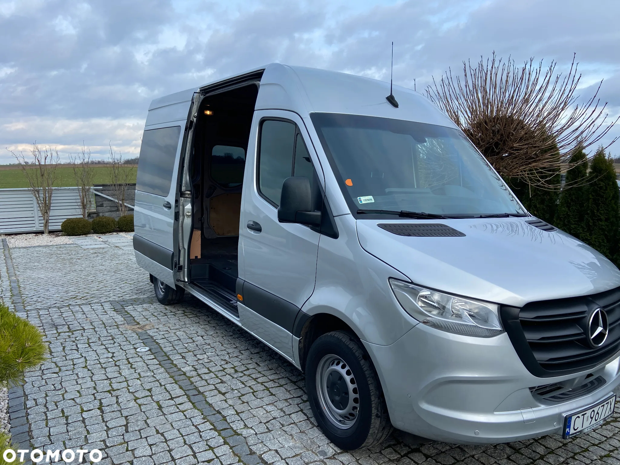 Mercedes-Benz Sprinter - 16