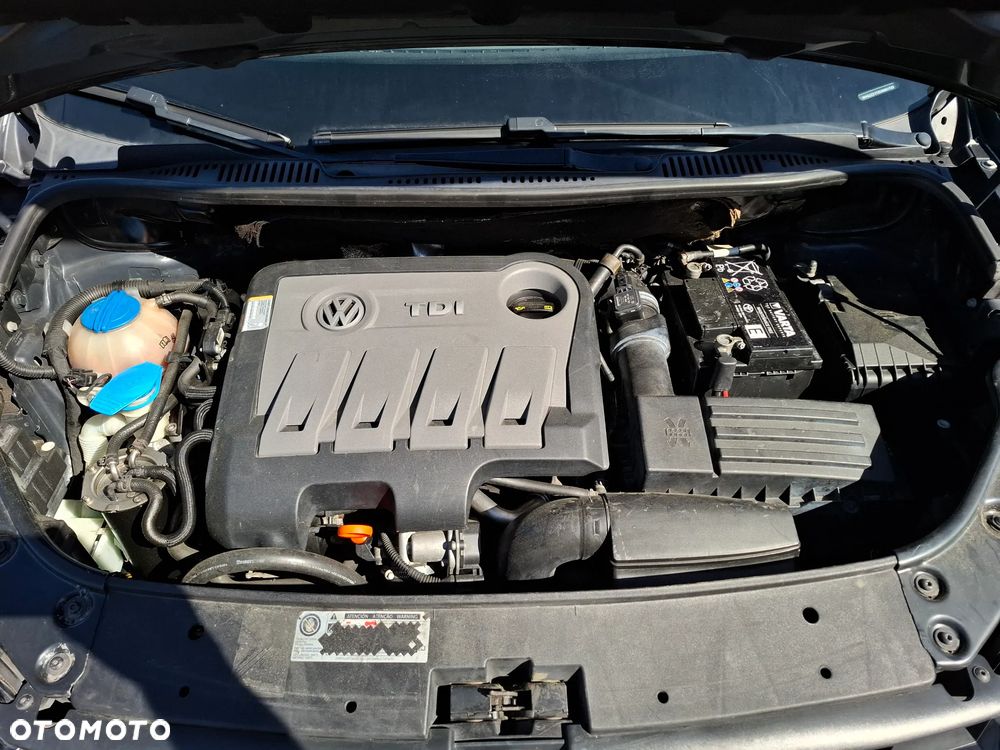 Volkswagen Touran 1.6 TDI DPF BlueMot Trendline - 25
