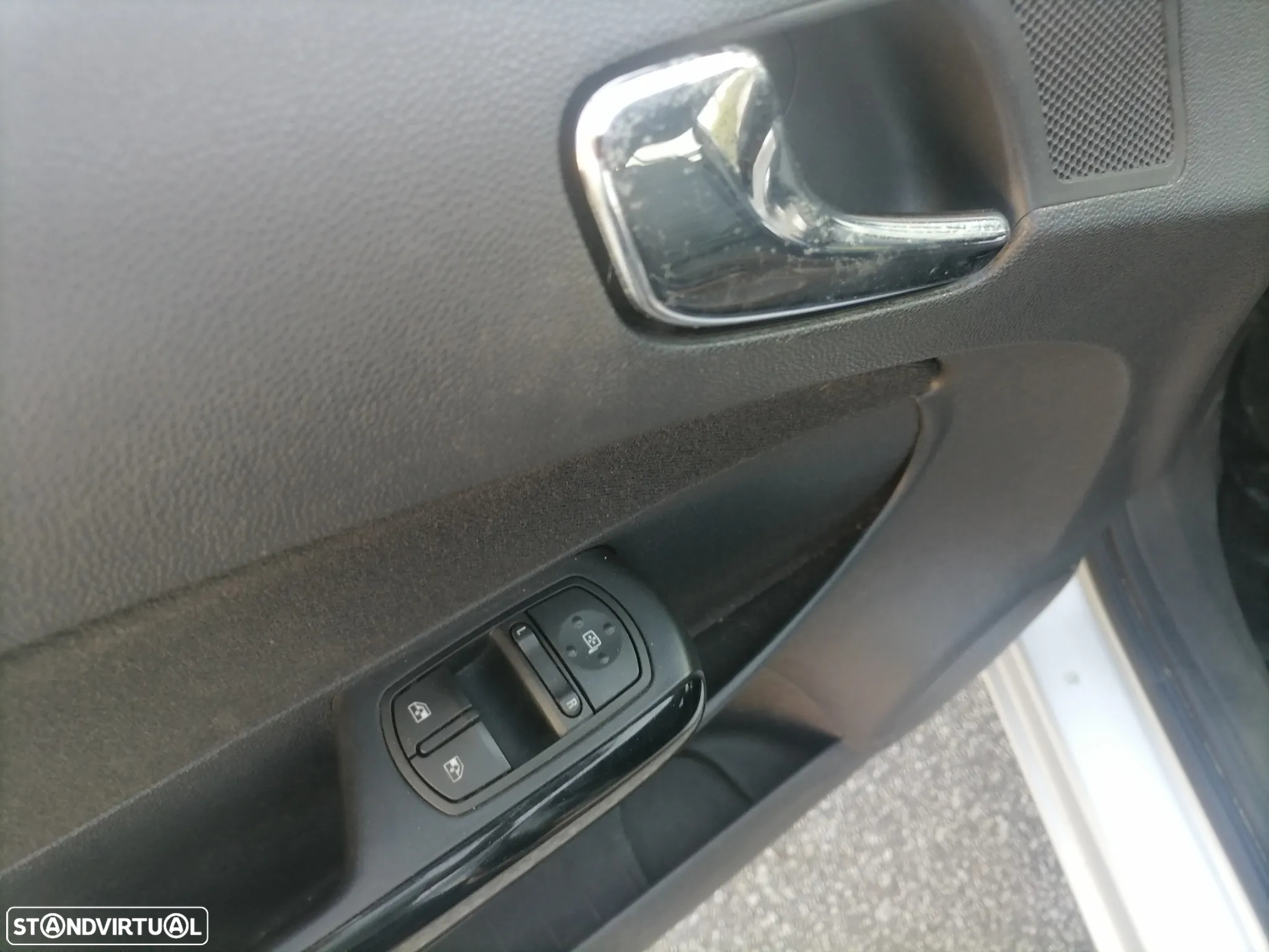 Opel Corsa 1.3 CDTi Enjoy EcoFLEX - 12