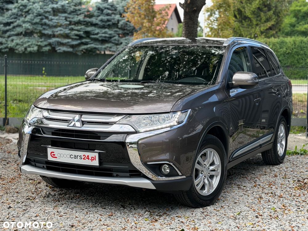 Mitsubishi Outlander - 2