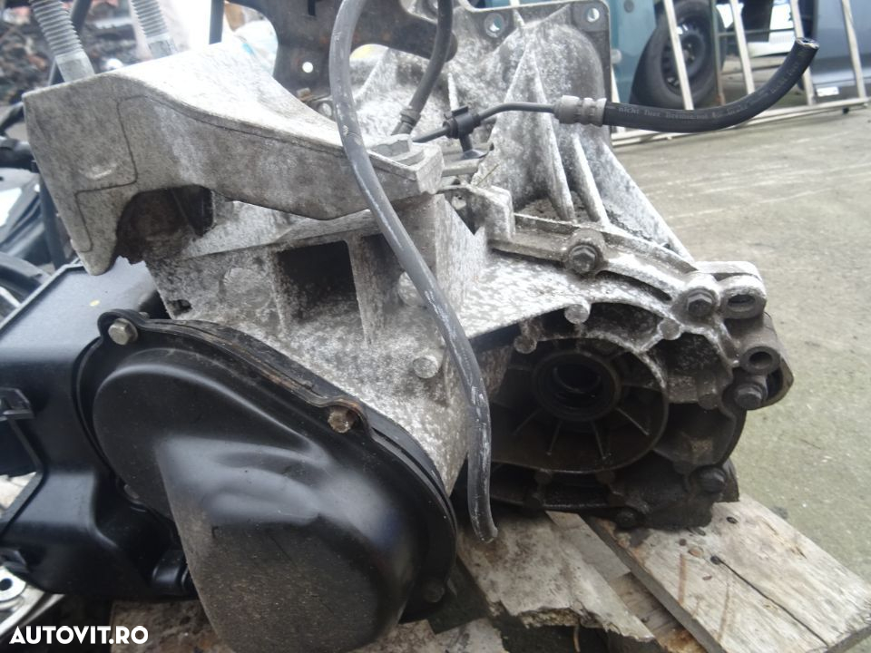 Vand Cutie de Viteza Manuala Ford Fiesta 1.6 TDI Euro5 din 2012 cod:2n1r-7f096-bc/ca - 2