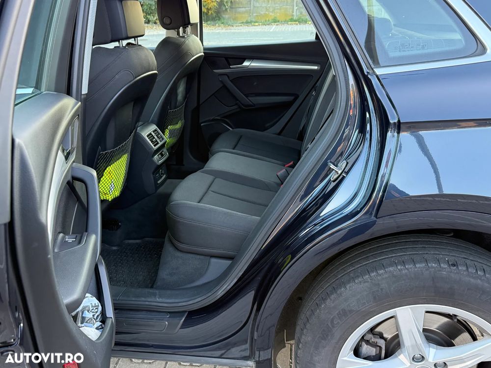 Audi Q5 2.0 40 TDI quattro S tronic Sport - 11
