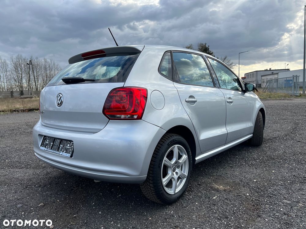 Volkswagen Polo - 8