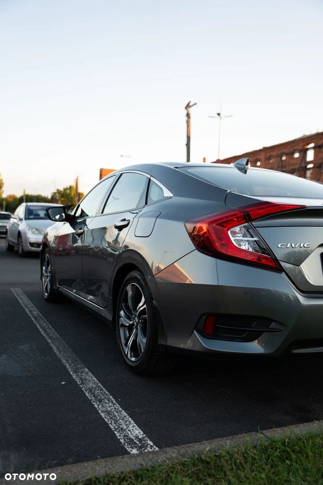 Honda Civic 1.5 i-VTEC Turbo CVT Executive - 5