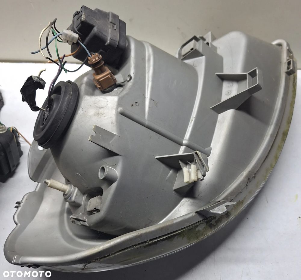 LAMP PRZEDNIA LEWA  VIVARO TRAFIC 01-06r EUR przed liftem - 3