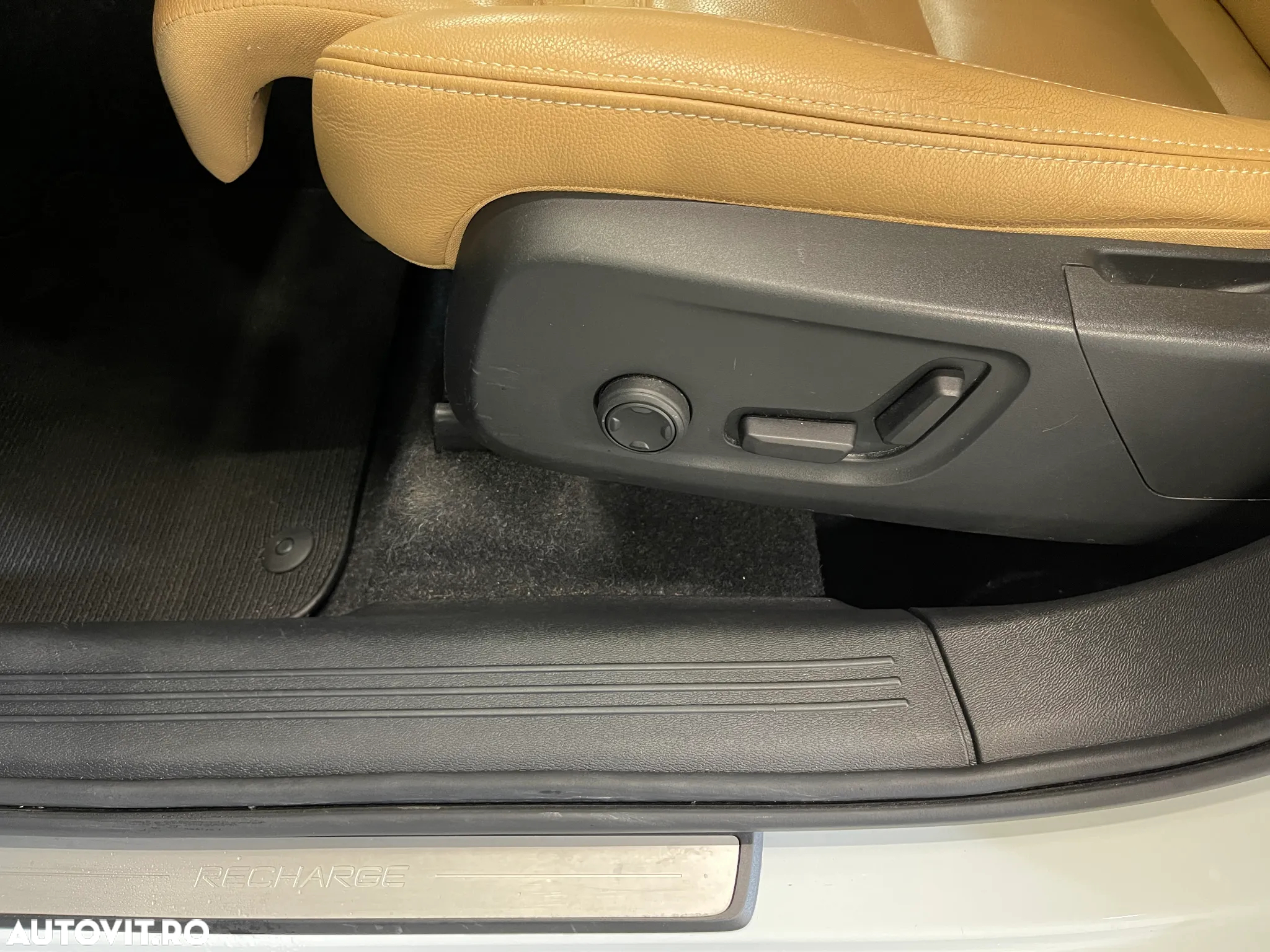 Volvo XC 40 Recharge T5 Twin Engine AT7 Inscription - 24