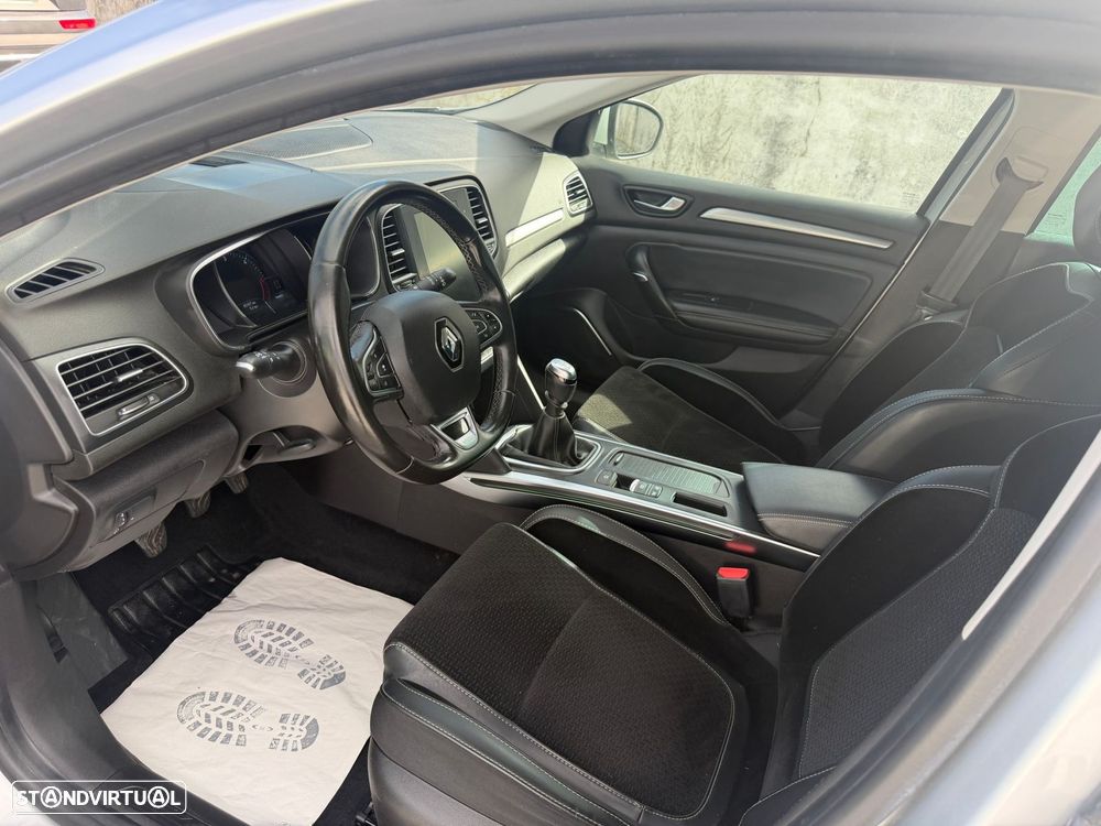 Renault Mégane 1.5 Blue dCi Intens - 8