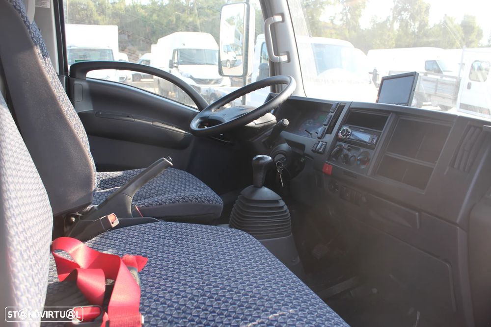 Isuzu N 35.150 // CONTENTOR - 10