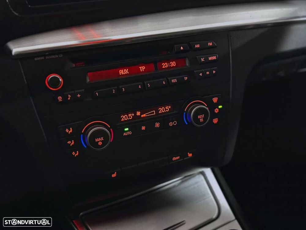 BMW 118 d Pack M - 10