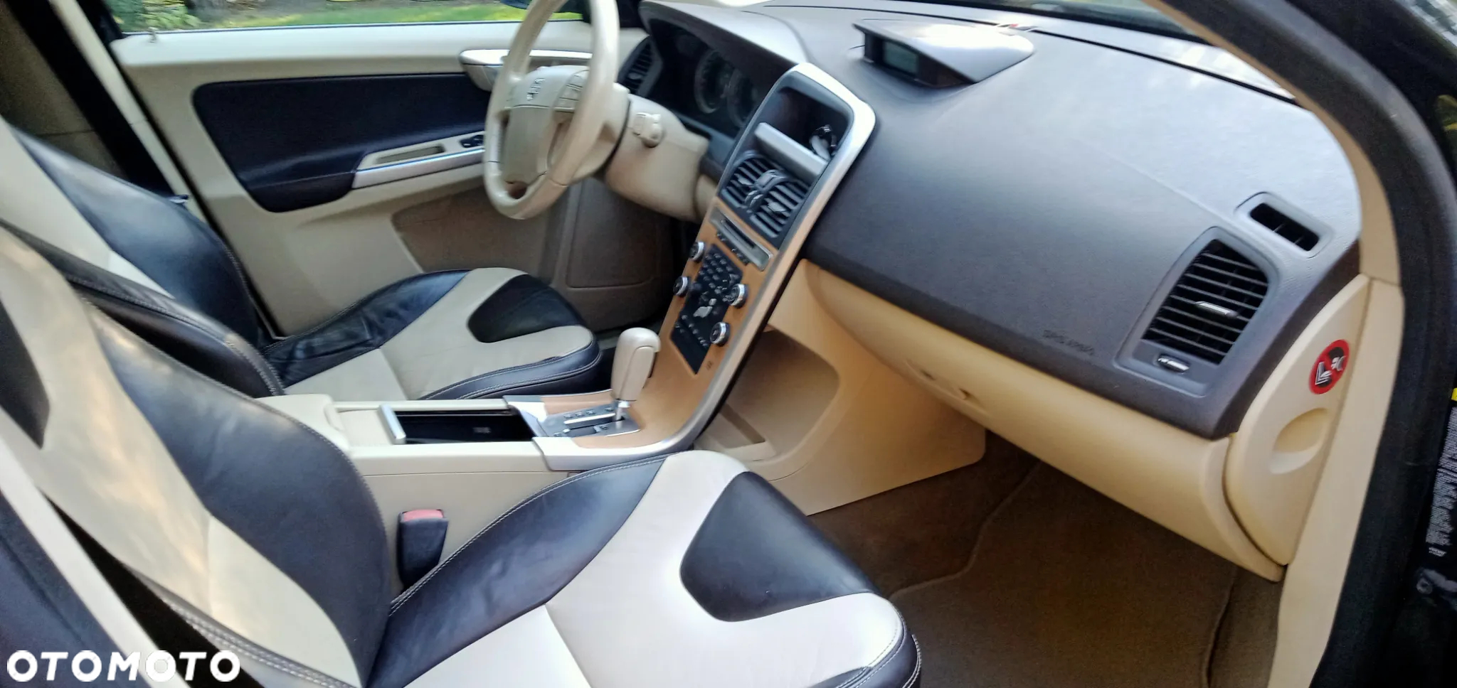 Volvo XC 60 T6 AWD Momentum - 14