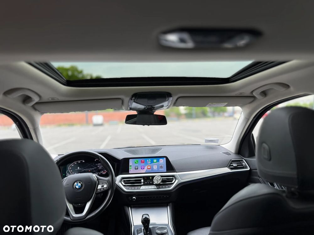 BMW Seria 3 320d Luxury Line - 22