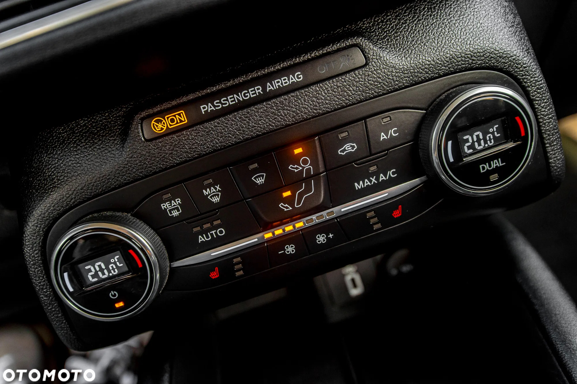 Ford Focus - 32