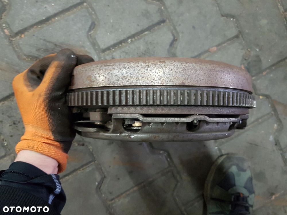 VW TIGUAN I 5N 06-15r 2.0 TDI CBA KOŁO DWUMASOWE - 2