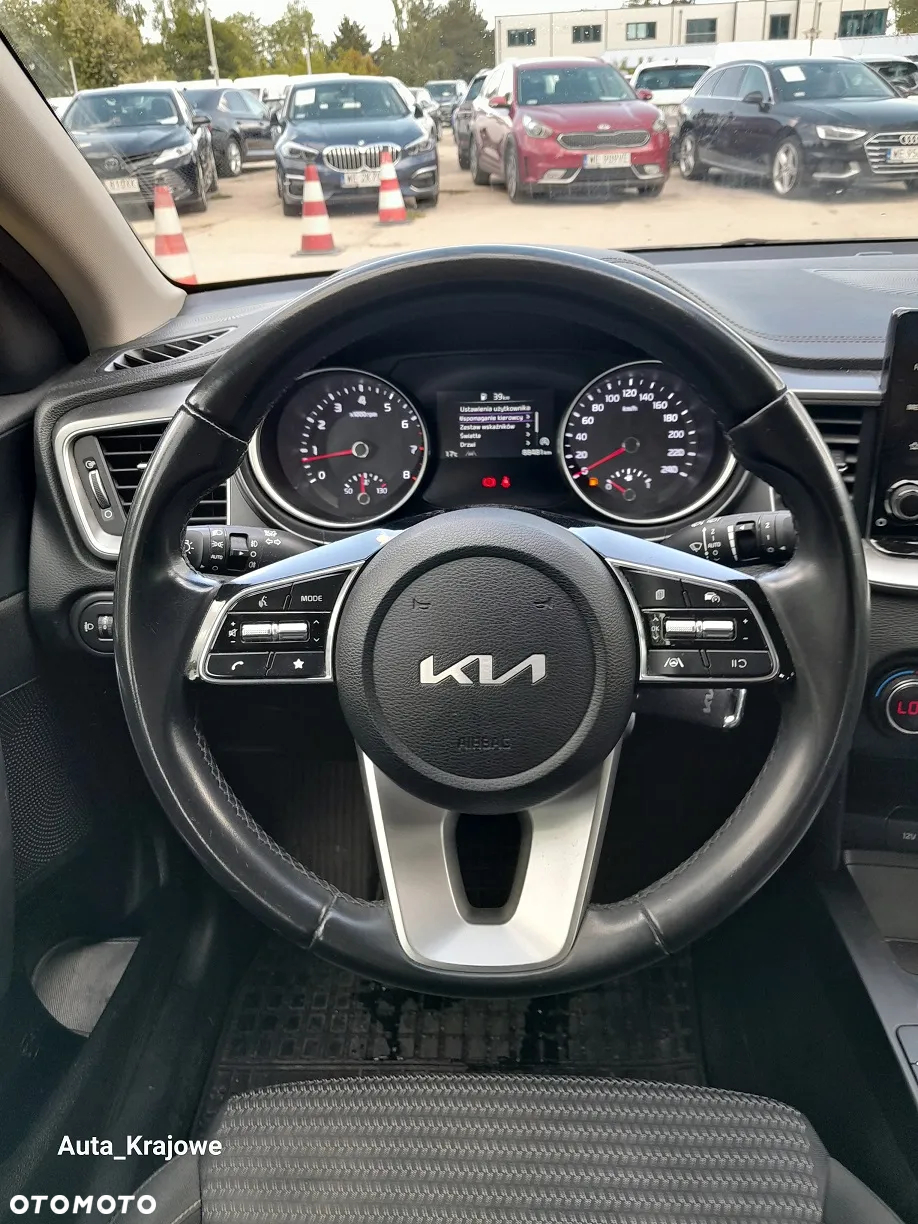 Kia Ceed 1.5 T-GDI M - 11