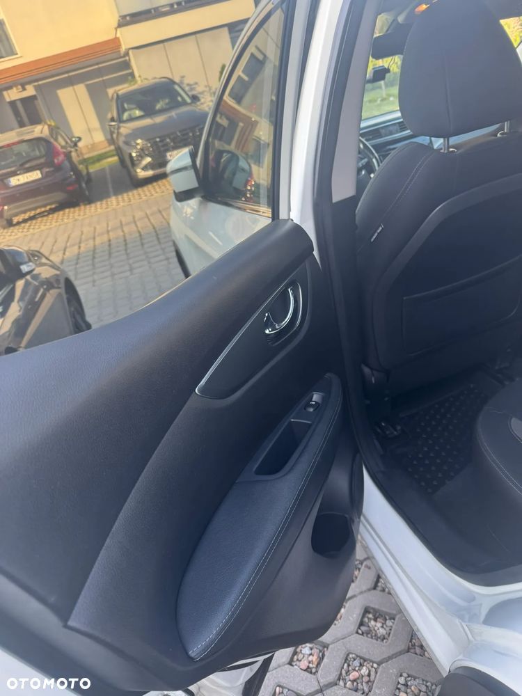 Nissan Qashqai 1.3 DIG-T N-Connecta - 15