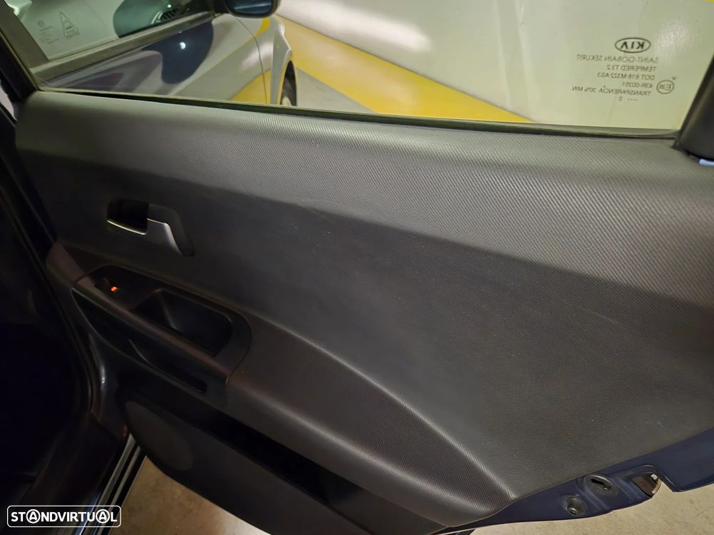 Kia Ceed SW 1.4 CVVT LX ISG - 38