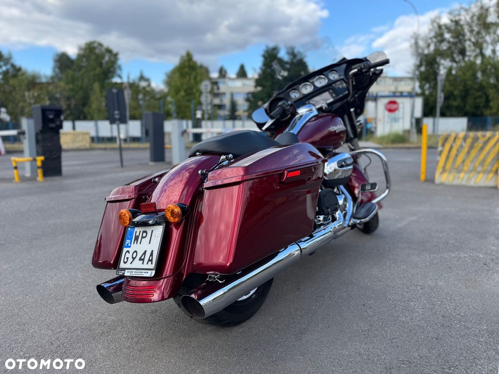 Harley-Davidson Touring Street Glide - 26