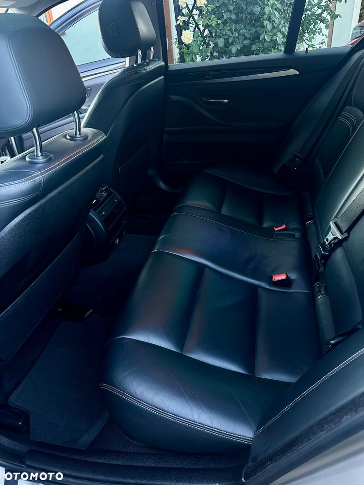 BMW Seria 5 535i xDrive Luxury Line - 23