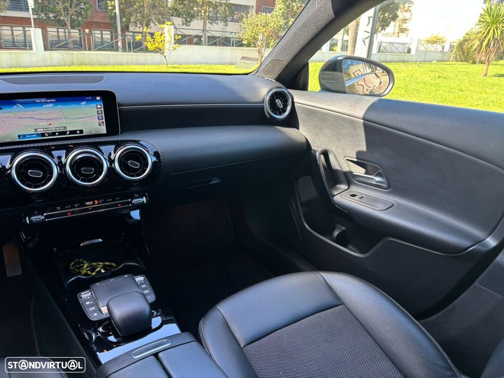 Mercedes-Benz CLA 180 d Shooting Brake AMG Line Aut. - 32