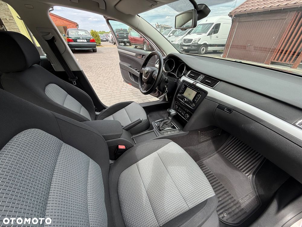 Skoda Superb 2.0 TDI DSG Elegance - 22