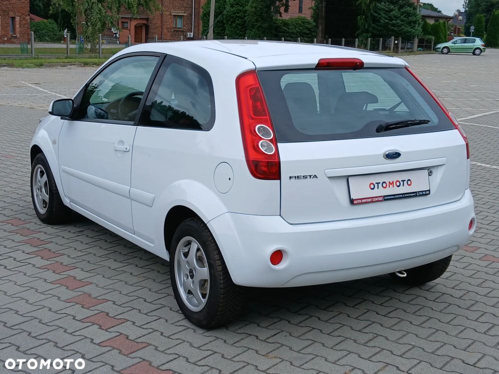 Ford Fiesta - 21