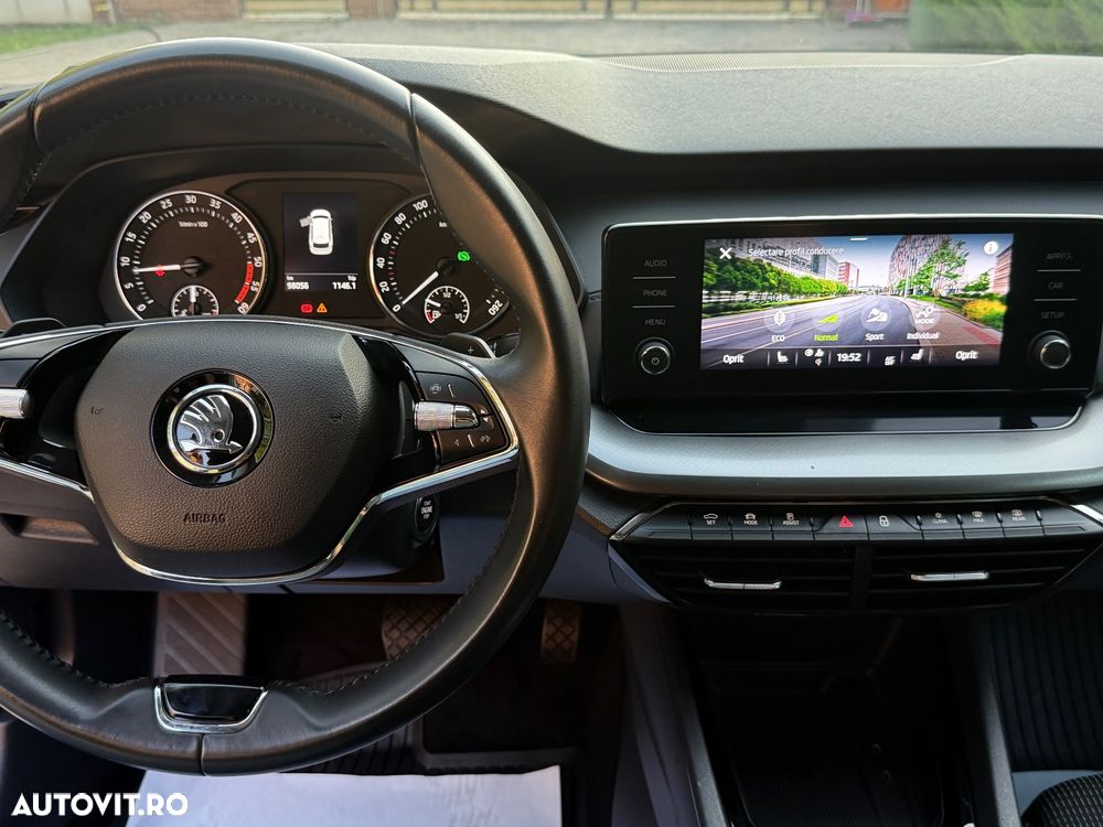 Skoda Octavia 2.0 TDI DSG Ambition - 27