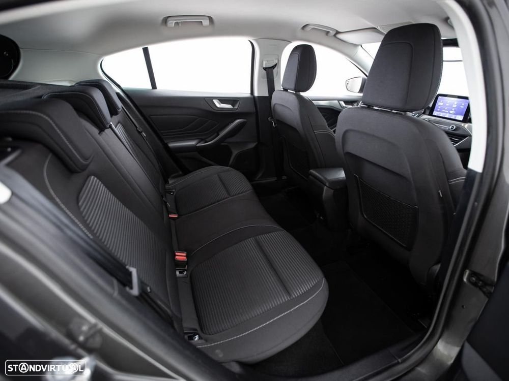 Ford Focus 1.5 TDCi EcoBlue Titanium - 11