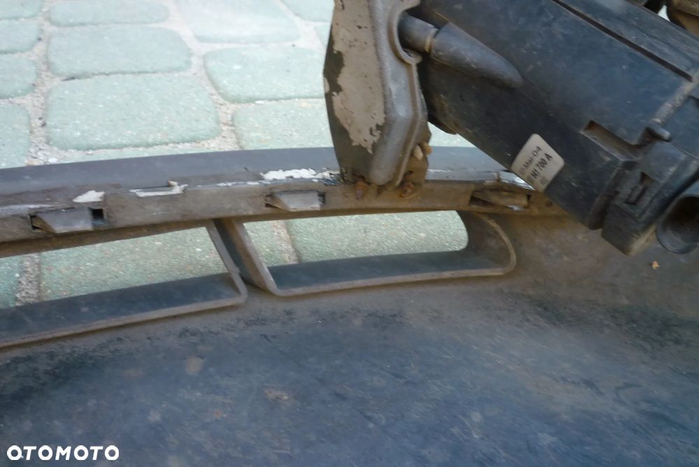 zderzak VW Passat B5 LIFT LC9Z - 9