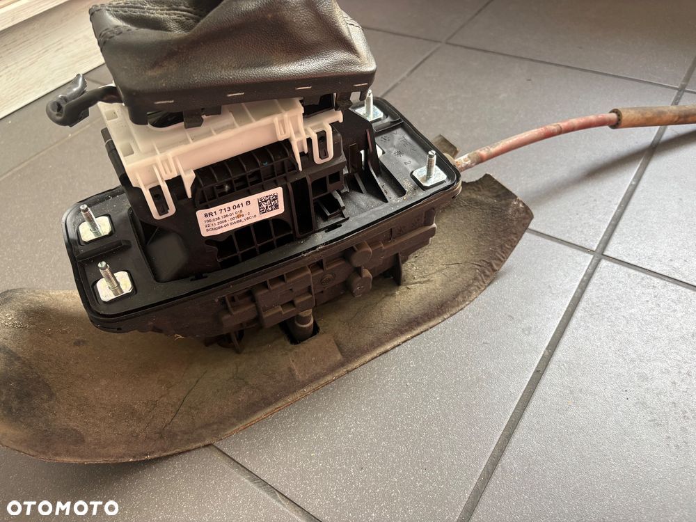 Wybierak skrzyni automatycznej Audi Q5 8R - 2