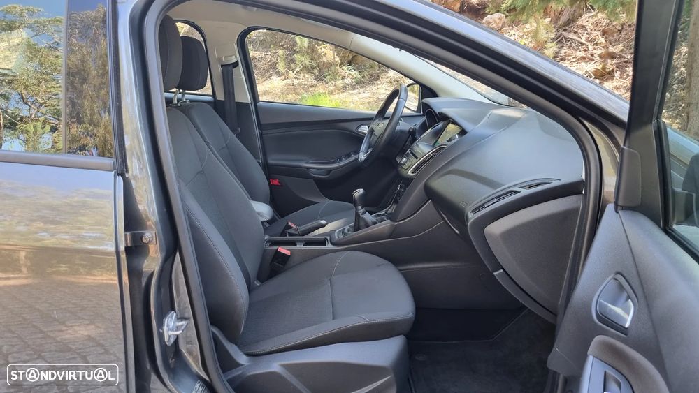Ford Focus 1.0 EcoBoost Business - 8